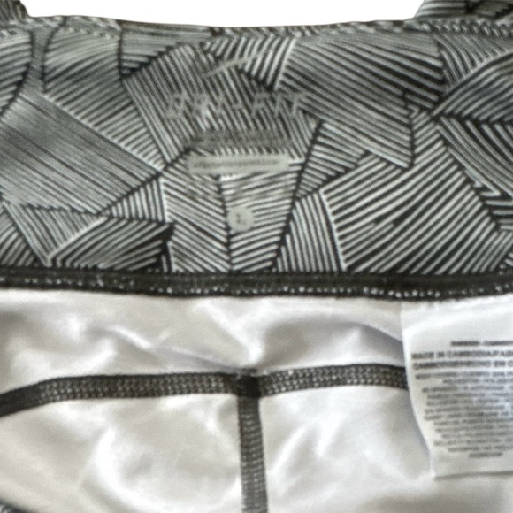 Nike WOMENS Gray and Black Geometrical Patterned Leggings, size L - Picture 2 of 5